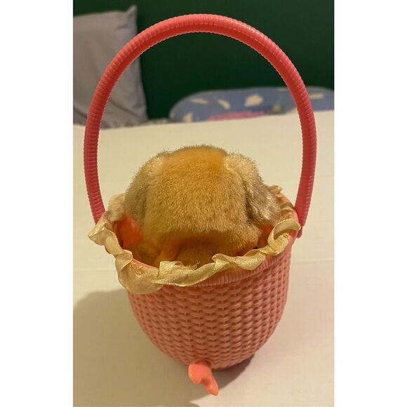 Vintage 1960s Little Dog In the Pink Basket Wind Up Works - Picture 12 of 12